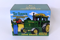 1/16 John Deere 4520 - 2001 National Farm Toy Show 