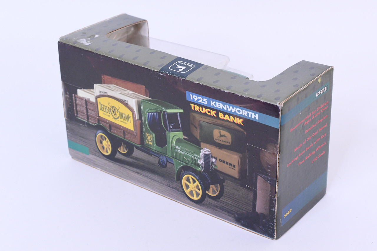 Coca Cola 1925 Kenworth Christmas 1993 coin bank 1:25 scale by Ertl in