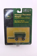 1/64 John Deere Vintage Flarebox Wagon - French Card