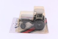 1/32 White 185 Tractor With Duals