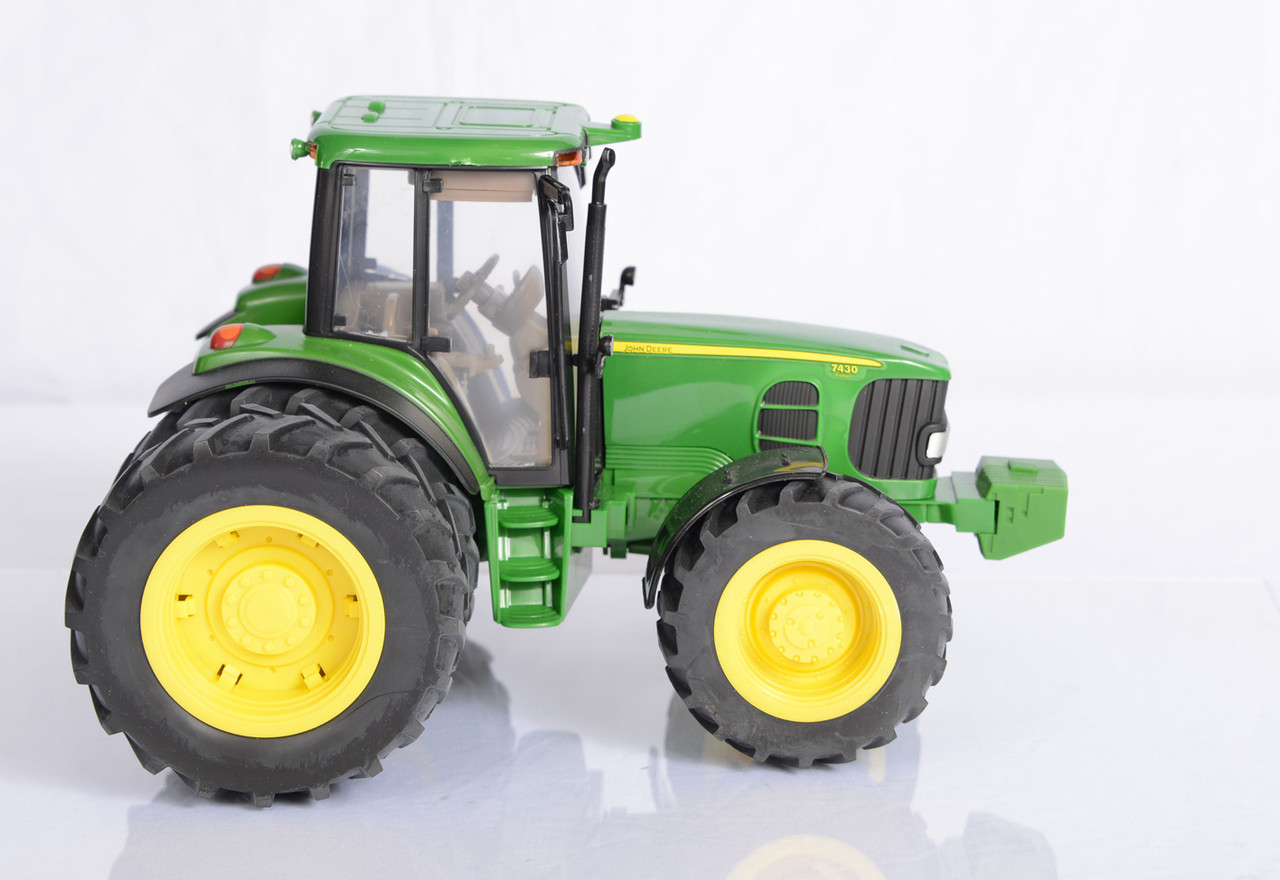 john deere big farm tractor