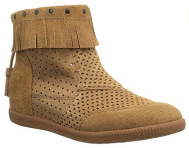 Quarter Side View. Women Shoes Online, Women's Shoes, Women's Boots. OTBT Stanton, Hidden wedge moccasin suede bootie. Fringe, tassel, gum sole, back zipper. Color Tuscany (khaki)