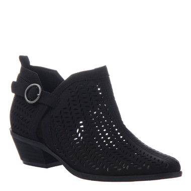 Quarter View. Women Shoes Online, Women's Shoes, Women's Boots. Madeline Girl Tranquile, 1.3" heel bootie, perforated leather. Black.