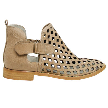 Side View: Women's Shoes, Women's Bootie, Perforated leather, 1/2" heel, Musse & Cloud, Color: Taupe
