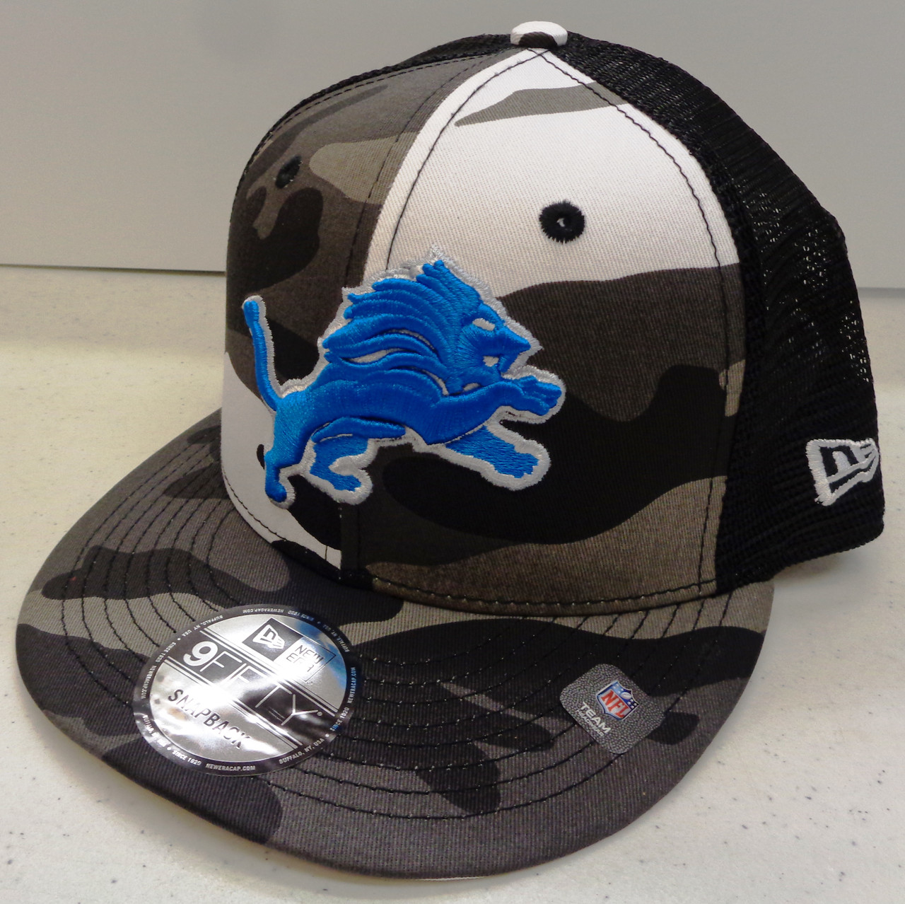 Detroit Lions Men's New Era 9Fifty Camo Snapback Trucker Hat