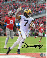 Donovan Edwards Autographed Michigan Wolverines 8x10 - Pointing