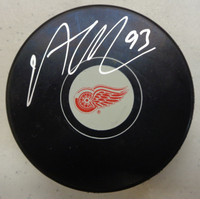  Alex DeBrincat Autographed Detroit Red Wings Souvenir Puck