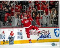Jake Walman Autographed Detroit Red Wings 8x10 Photo - Goal Celebration