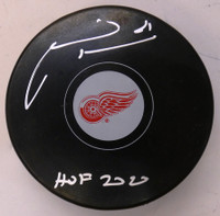 Marian Hossa Autographed Red Wings Souvenir Puck w/ HOF