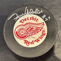 Frank Mahovlich Autographed Detroit Red Wings Logo Puck