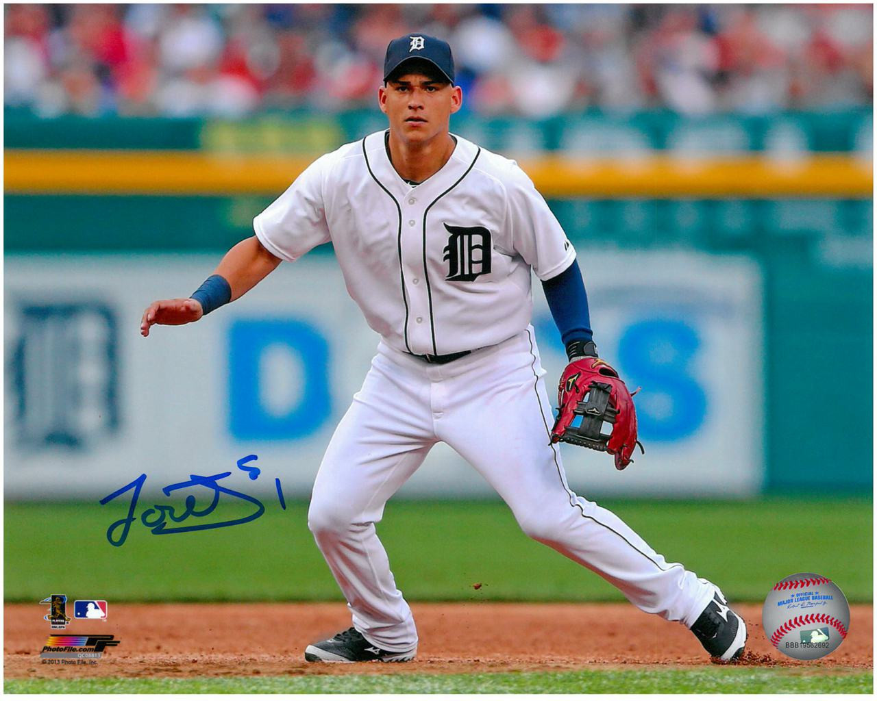 Jose Iglesias Autographed Detroit Tigers 8x10 Photo #1 - Ready for Action