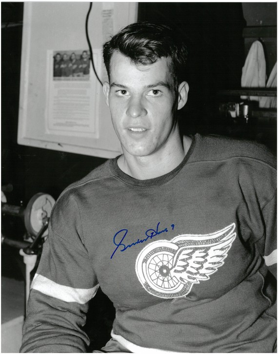 Gordie Howe Autographed Detroit Red Wings Mitchell & Ness Jersey
