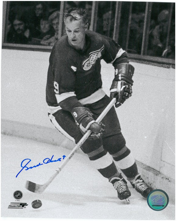 Gordie Howe Autographed Detroit Red Wings 11x14 Photo #3 - Young