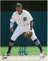 Dixon Machado Autographed Detroit Tigers 8x10 Photo #2 - Fielding