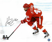 Henrik Zetterberg Autographed Detroit Red Wings 16x20 Photo #5 - Breakaway