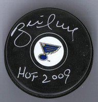 Brett Hull Autographed St Louis Blues Souvenir Puck w/ "HOF 2009" Inscription