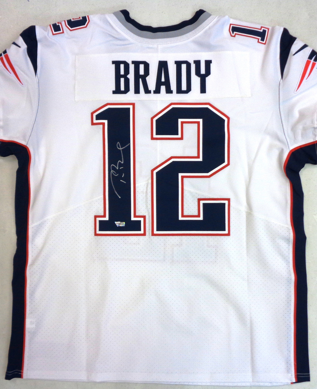 Tom Brady Autographed New England Patriots Nike Elite Jersey - White