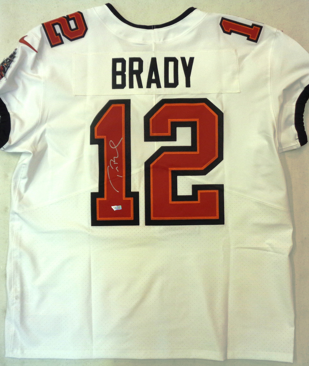 Tom Brady Autographed Tampa Bay Buccaneers Nike Elite Jersey - White