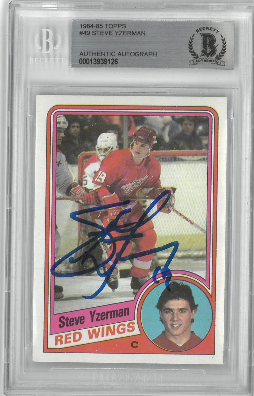 Steve Yzerman Autographed 1989-90 Topps Card #83 Detroit Red Wings Beckett  BAS #15501029 - Mill Creek Sports