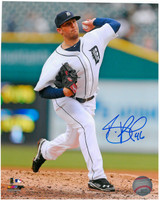Ian Krol Autographed Detroit Tigers 8x10 Photo #1 - Home Pitching