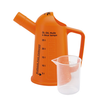 Stihl Measuring Measuring cup 500ml - 0000 881 0182

For preparing fuel mixtures. Available in two sizes: 5 litre capacity and 25 litre capacity.