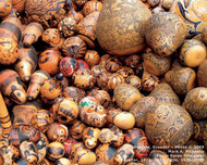 Otavalo, Ecuador

Carved gourds in various styles at local market.

Photo © 2009 Mark A. Mahoney; The International Calendar Project