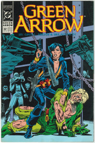 Green Arrow #32 FN Front Cover