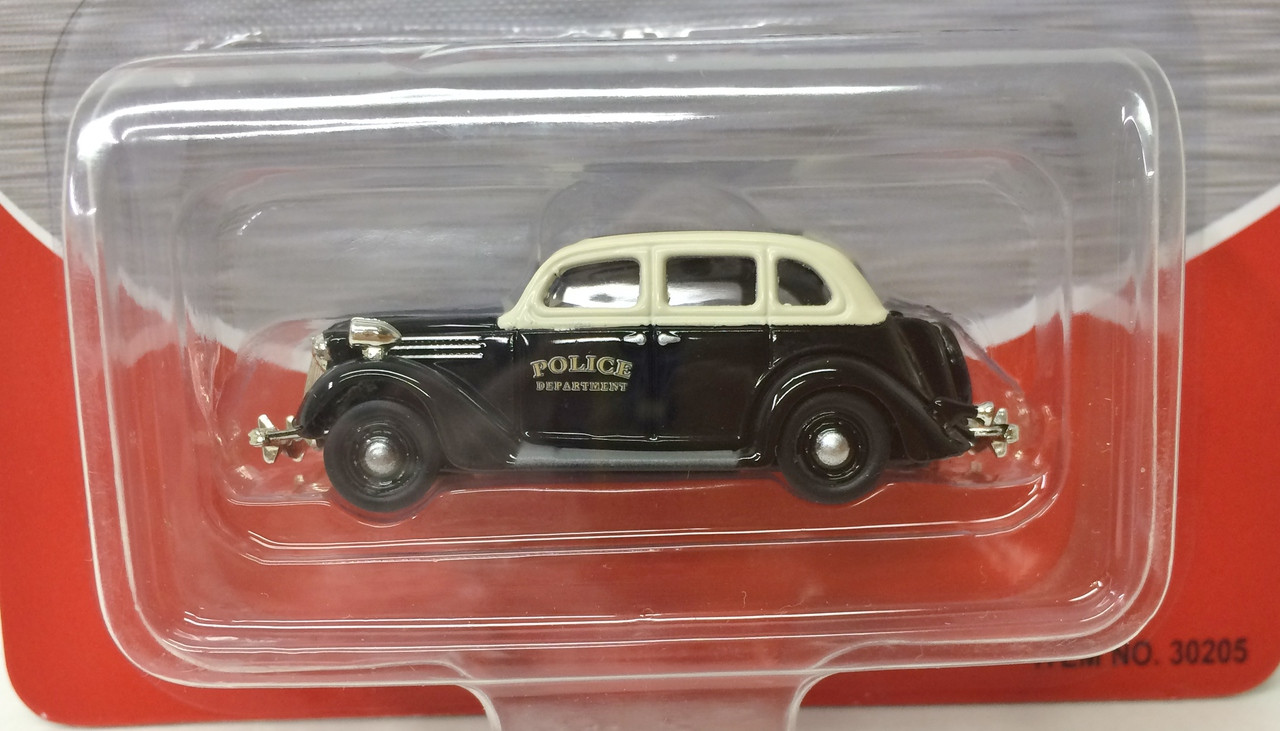 Amazon.com: Greenlight 30219 1972 AMC Matador - Colonial