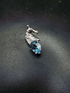 Sky  blue topaz  horse head  pendant 