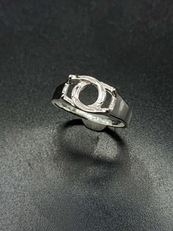 Double horse shoe ring 