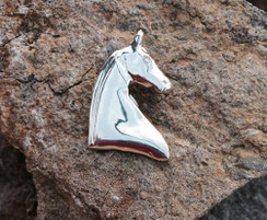 3 gaited sterling silver horse head pendant