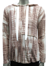 Seamed modest maternity top