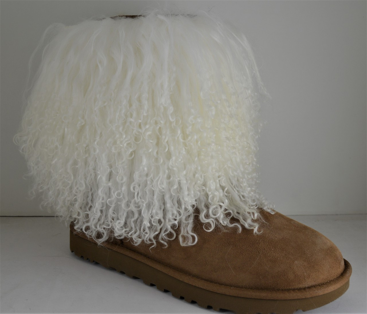 white fur cuffs