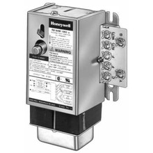 Honeywell Protector®Relay Oil Burner Control # R8184G4009