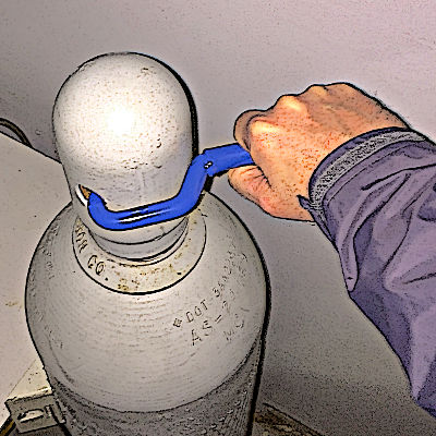 Opening cylinder cap with TW-5 wrench