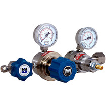 3802 Series Dual-Stage Low Delivery Pressure Regulator - SS