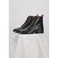 French kisses black leather boots