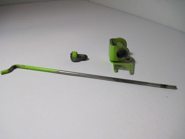 Poulan Craftsman Chainsaw Oil Pump Rod Mount 3400 3700 3 4 Used