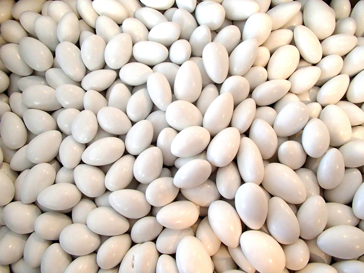 Sconza Jordan Almonds White 3 Pound ( 48 OZ ) CandyKorner