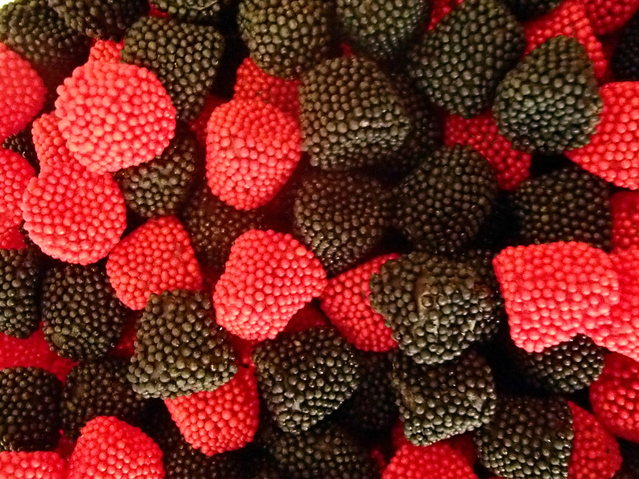 Jelly Belly Raspberries And Blackberries 10 Pound ( 160 OZ )