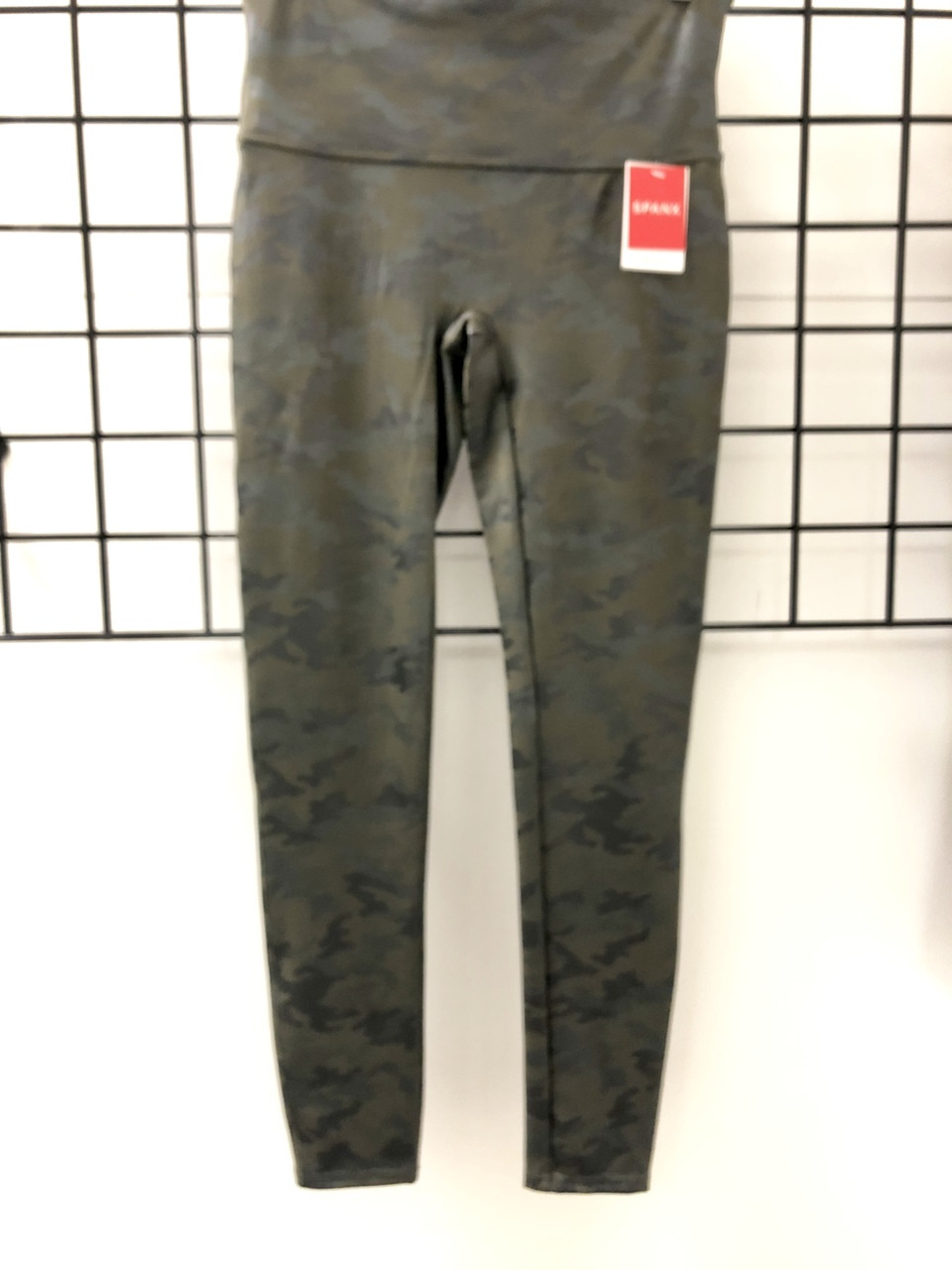 SPANX Look At Me Now Seamless Leggings in Green Camo at One Hip Mom Klein TX