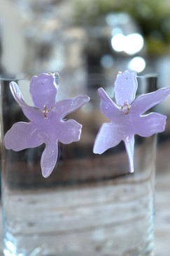 Acrylic Flower Dangle Earrings Lilac 