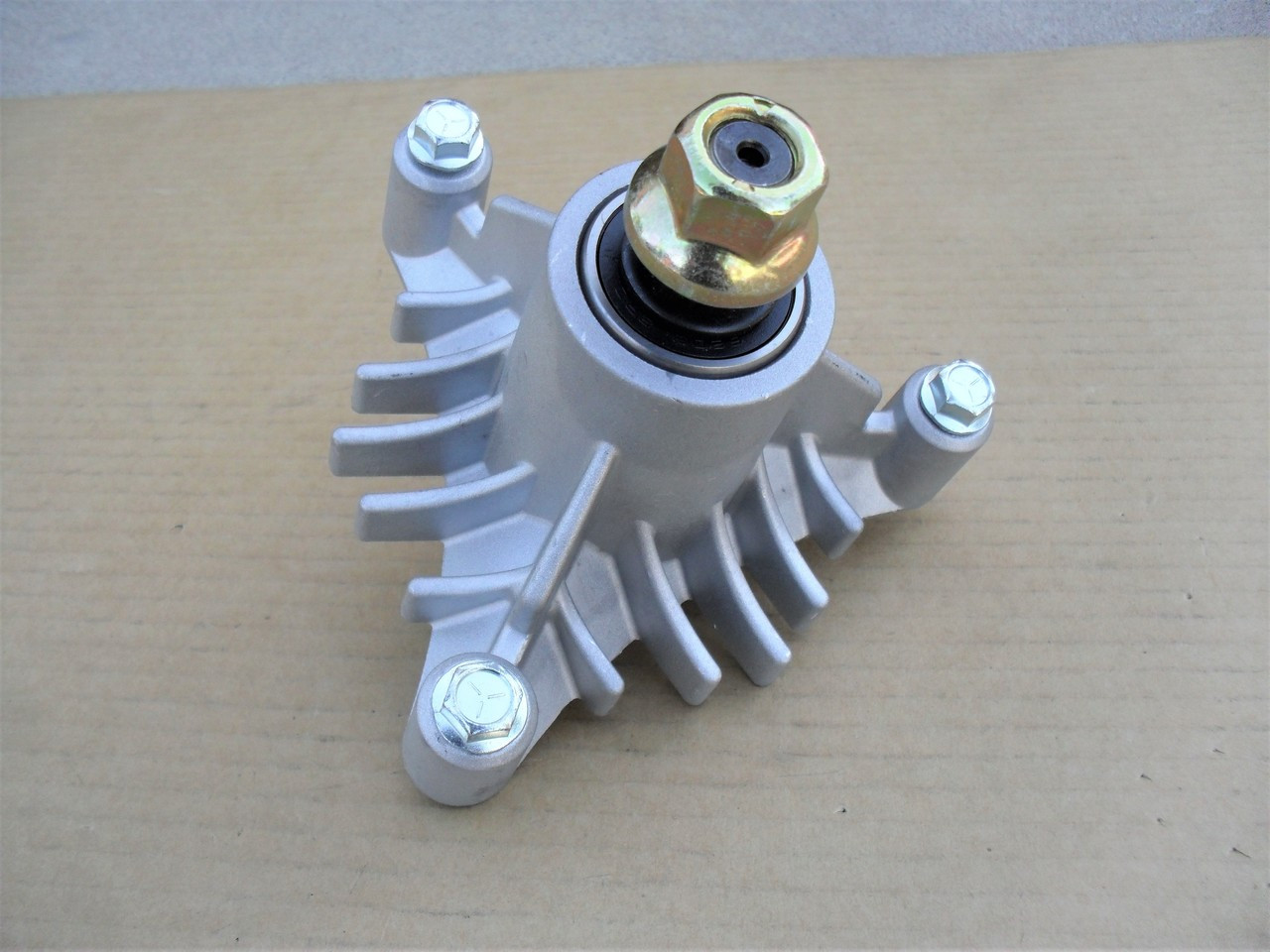 Deck Spindle for Husqvarna GT200, GTH200, YTH180, YTH2046A, 44", 50