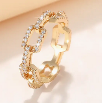  Chain Chain Chain ! Gold Plated White Cubic Zirconia Chain Buckle Ring size 5