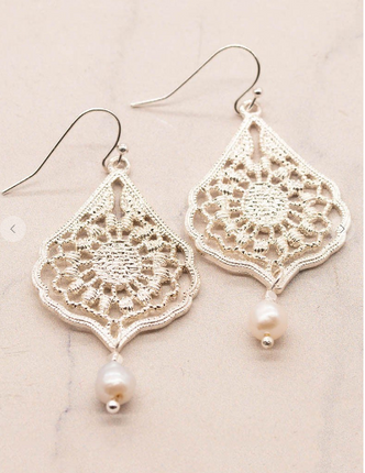 Drop foil Fashion earring in Silver or Gold . See Gold sold separately