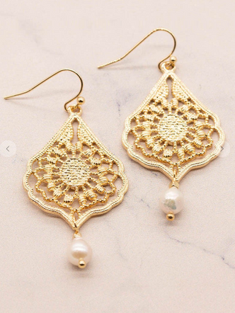 Drop foil Fashion earring in Gold *. See Silver sold separately