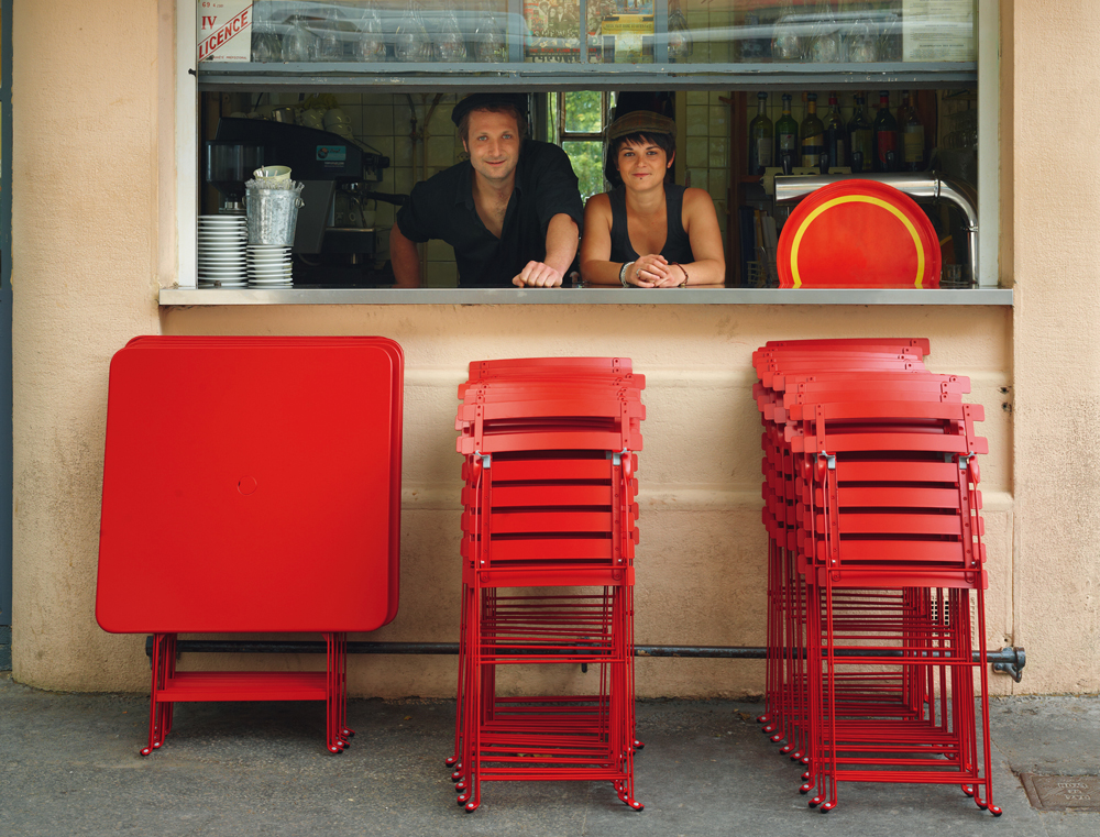 bistro-tables-et-chaises-fermob-buvette-lyon-album-2013.jpg