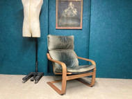 A FINE VINTAGE IKEA GREEN LEATHER CONTEMPORARY ARMCHAIR