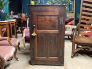 A FINE WELL SIZED GEORGIAN EARLY ANTIQUE OAK SIDE CABINET OR CUPBOARD