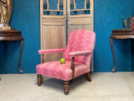 A FINE VICTORIAN ANTIQUE COUNTRY HOUSE ARMCHAIR